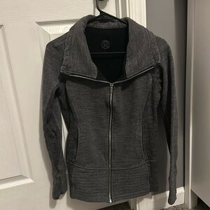 Lululemon full length scuba define size 6